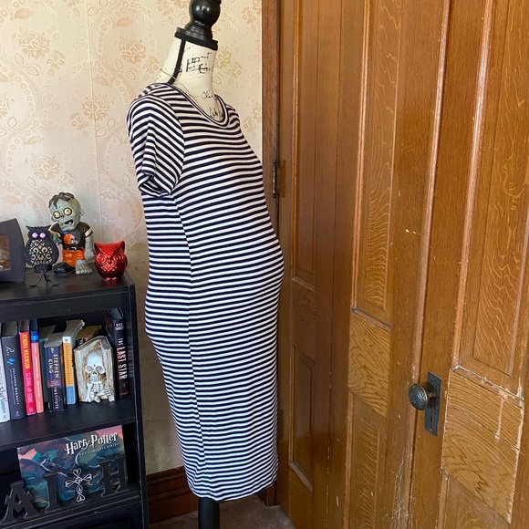 Motherhood Ribbed Stripe Maternity Dress - Picture 6 of 8